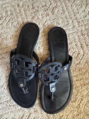 Tory Burch Black Leather Cutout Logo Thong Sandals